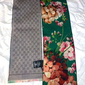Authentic Gucci wool scarf